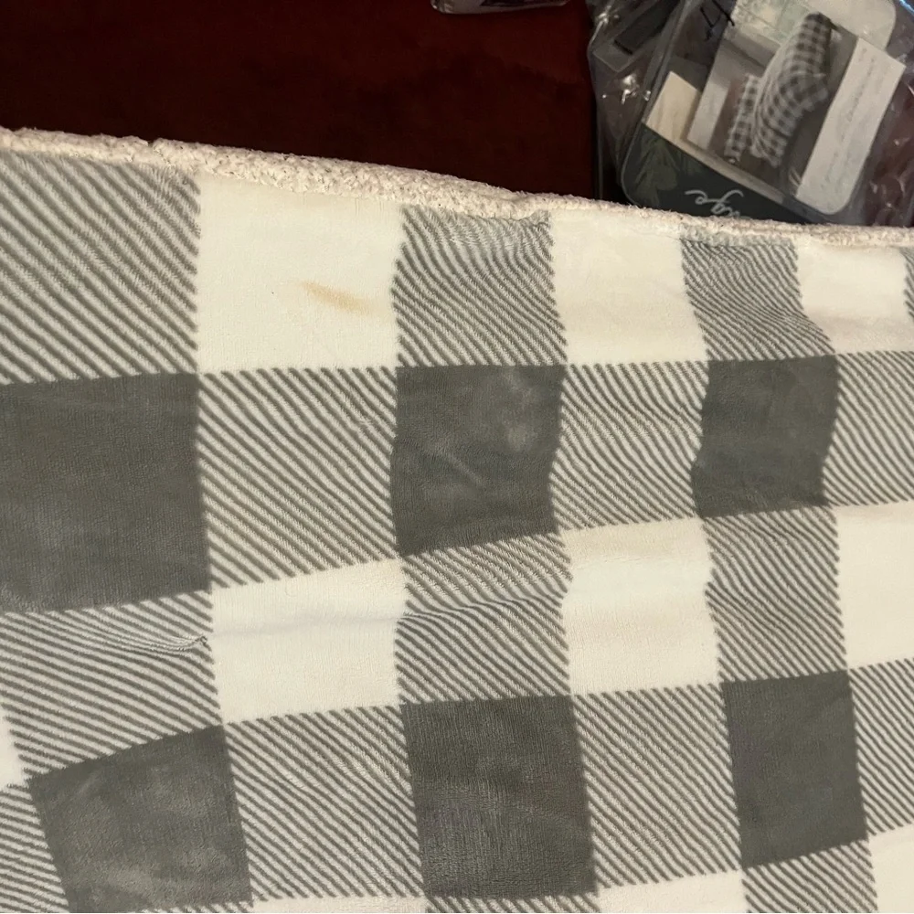 Farmhouse rustic 3 pc Sherpa Plaid Comforter Set gray & White